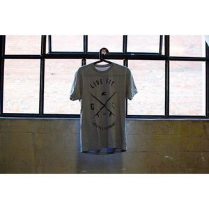 Live Fit Grey short sleeve t-shirt size (Medium)